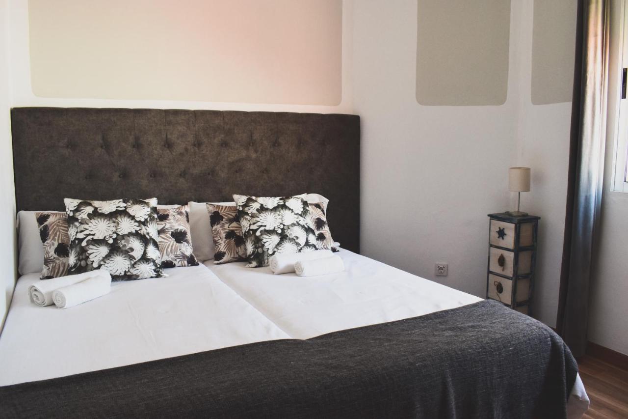 Valencia Apartamentos Goya Екстериор снимка