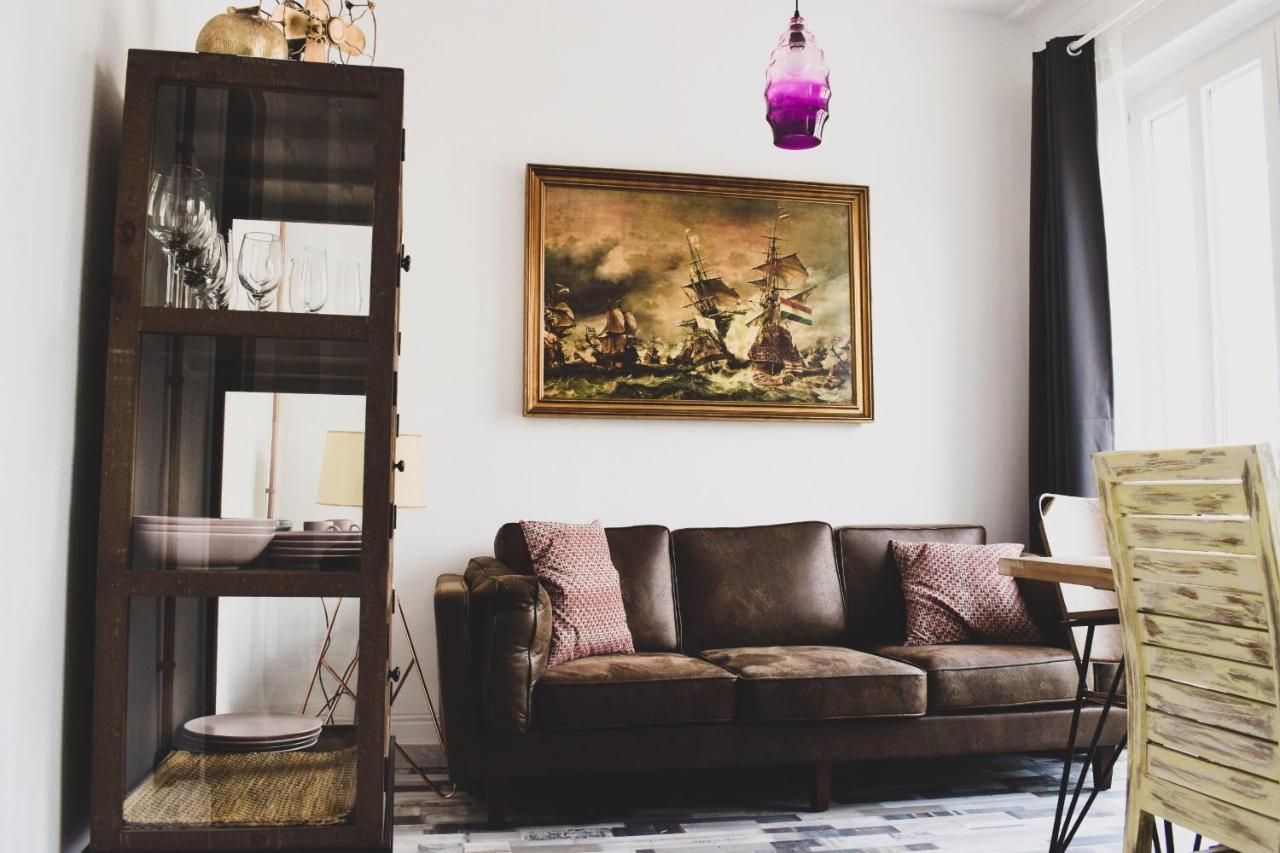 Valencia Apartamentos Goya Екстериор снимка