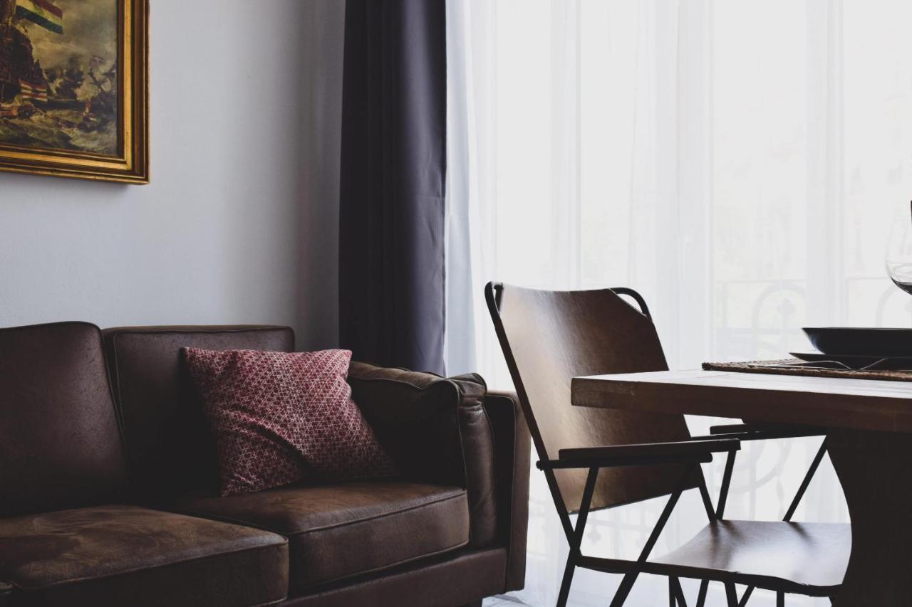 Valencia Apartamentos Goya Екстериор снимка