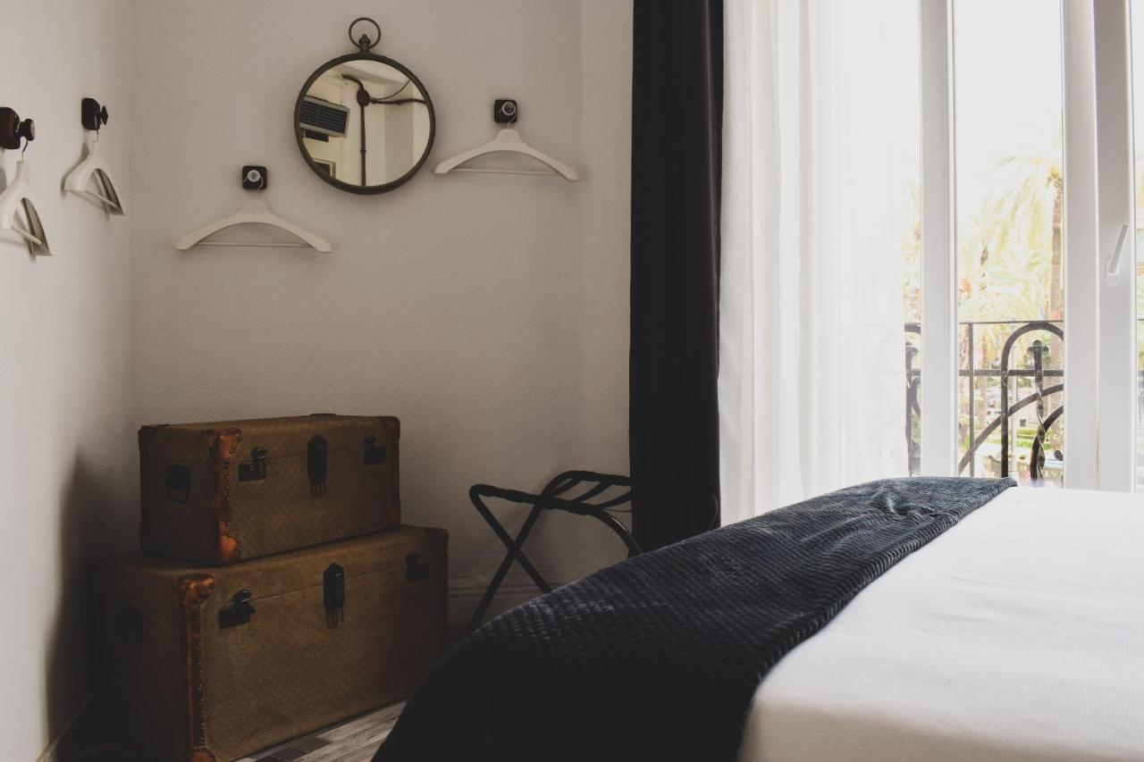 Valencia Apartamentos Goya Екстериор снимка