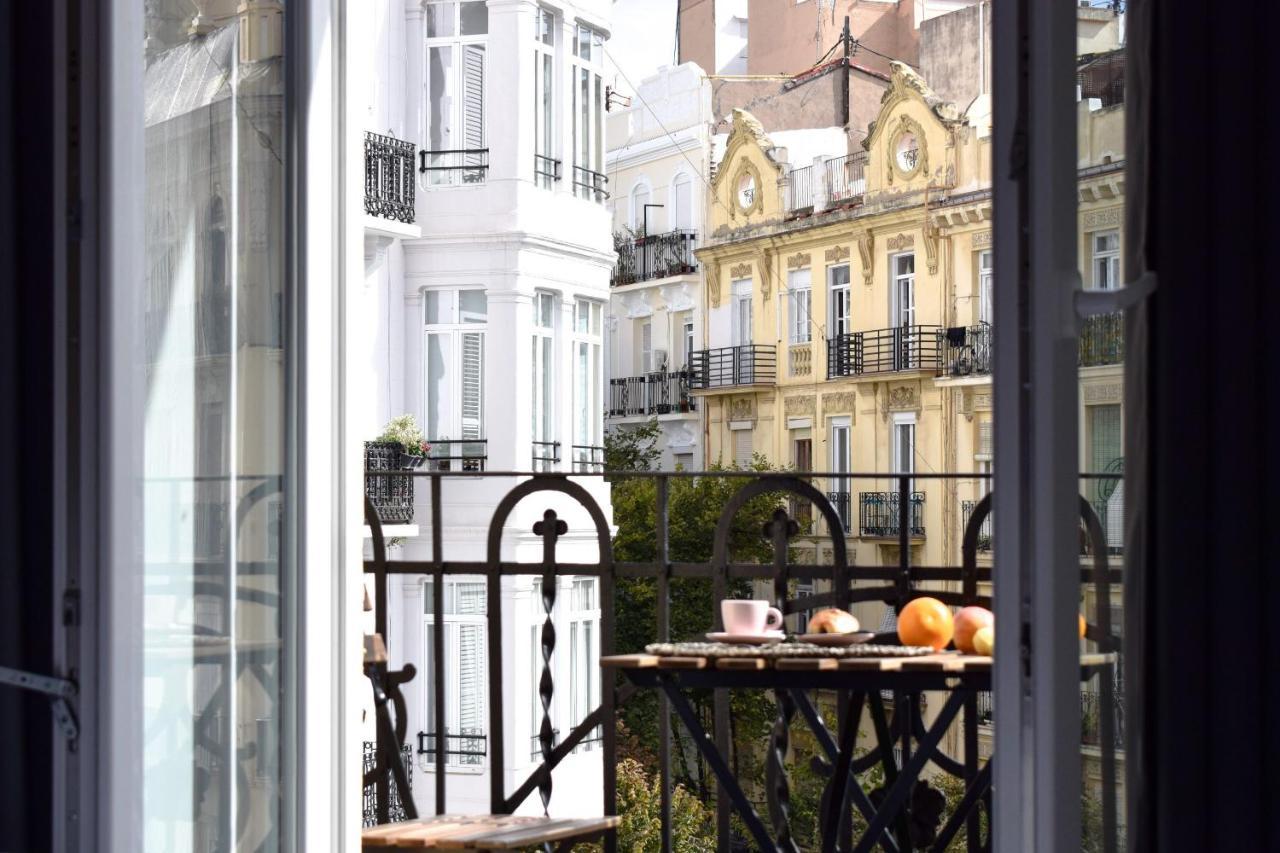 Valencia Apartamentos Goya Екстериор снимка