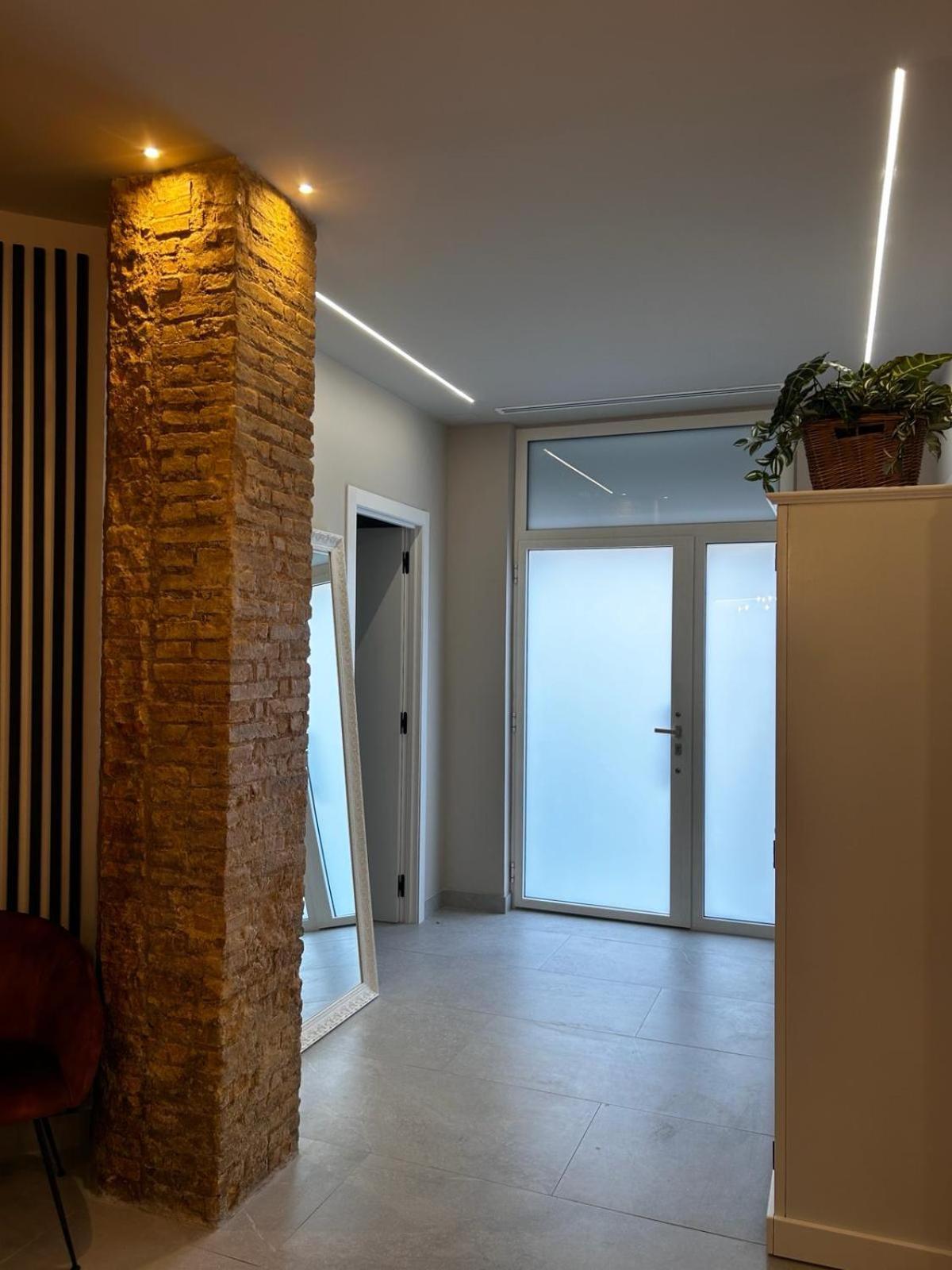 Valencia Apartamentos Goya Екстериор снимка