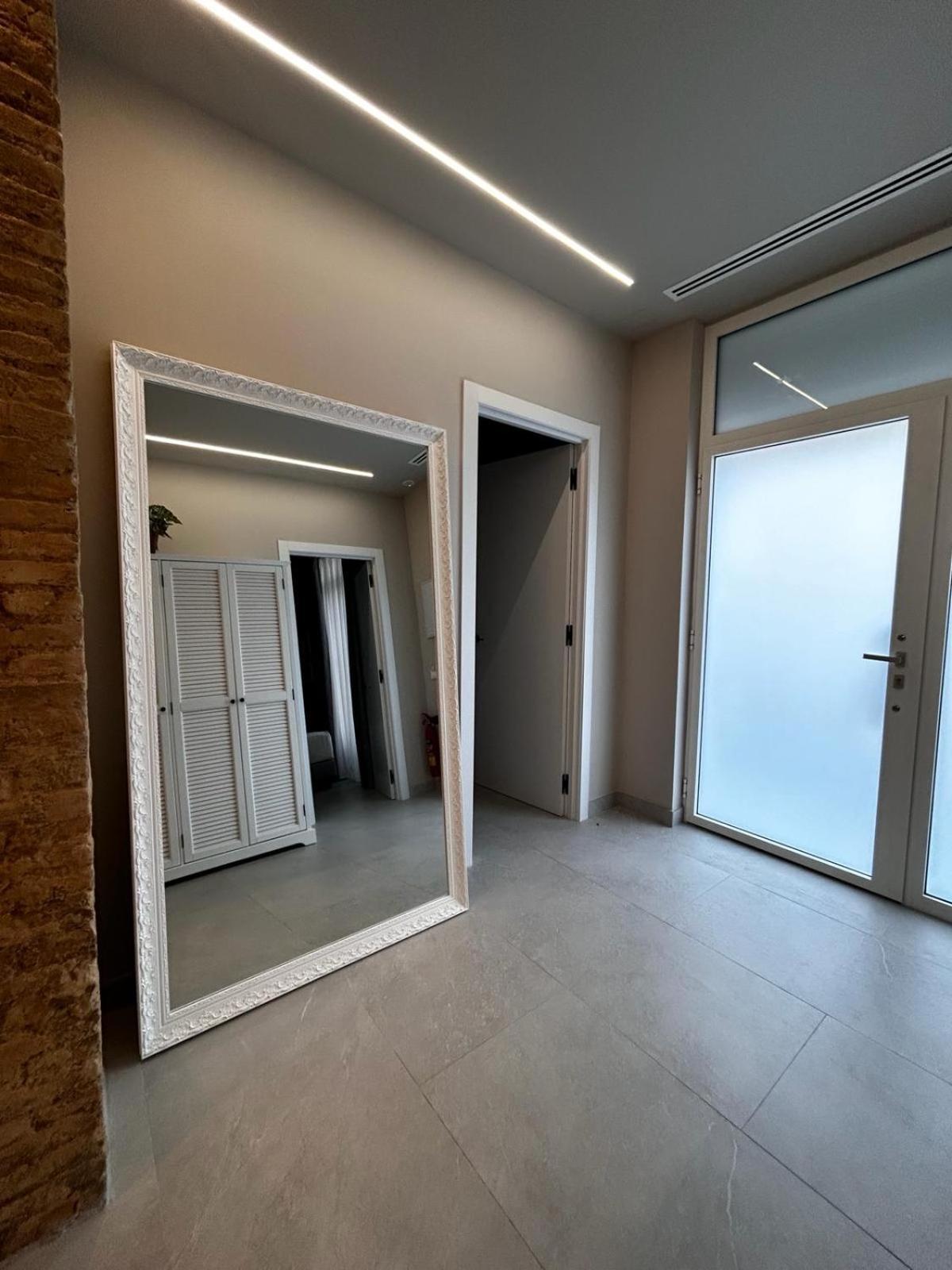 Valencia Apartamentos Goya Екстериор снимка
