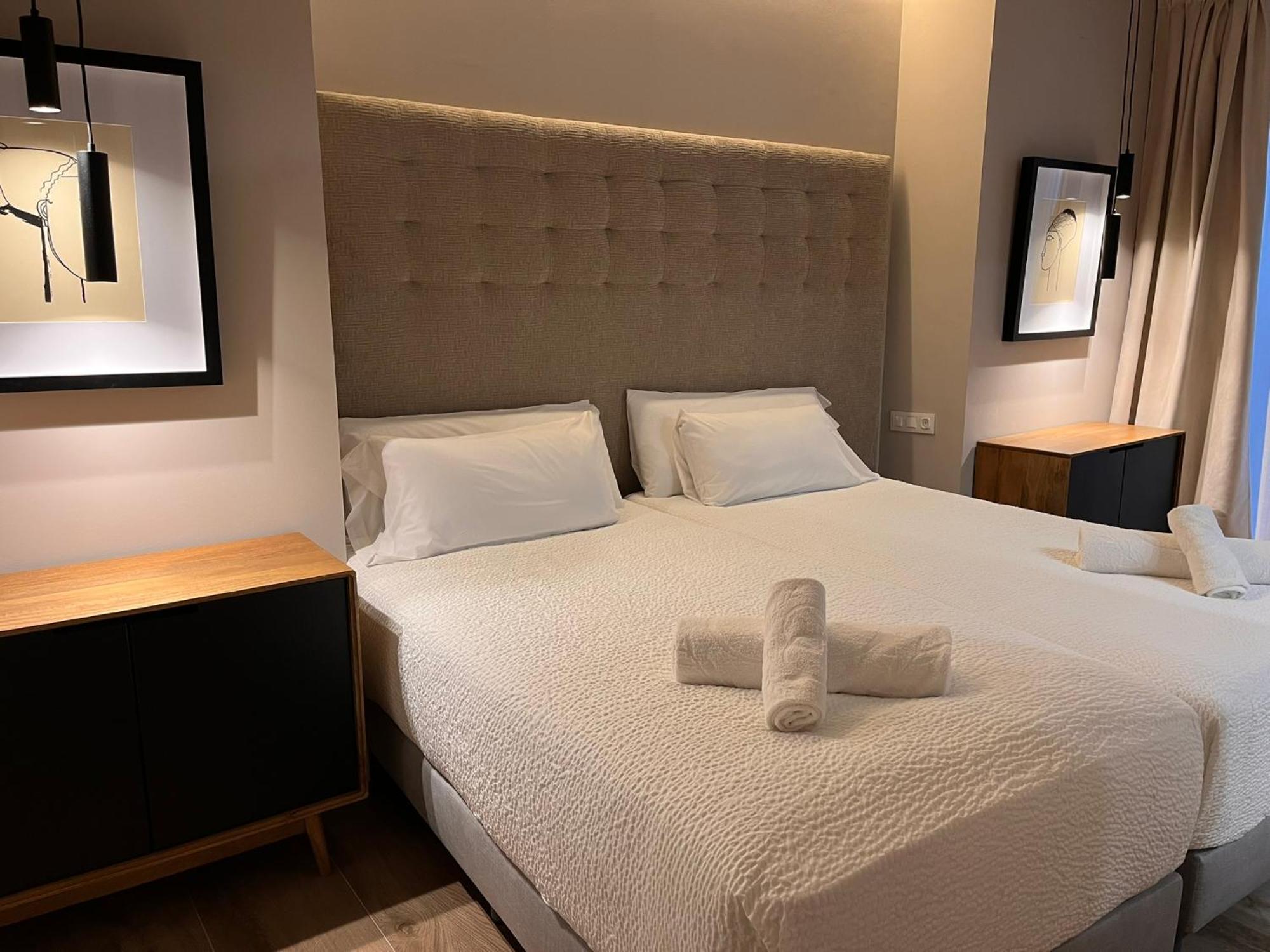 Valencia Apartamentos Goya Екстериор снимка
