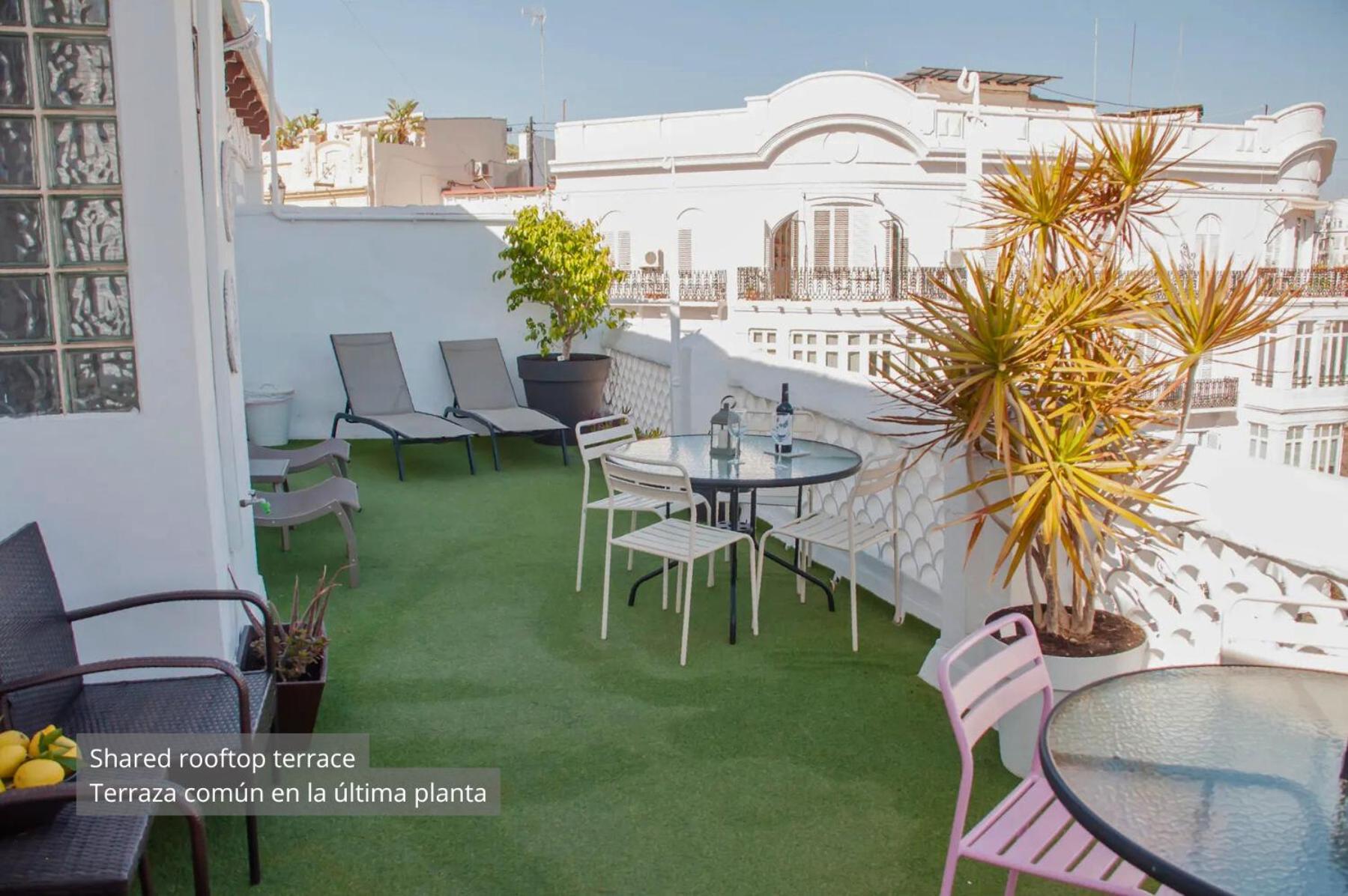 Valencia Apartamentos Goya Екстериор снимка