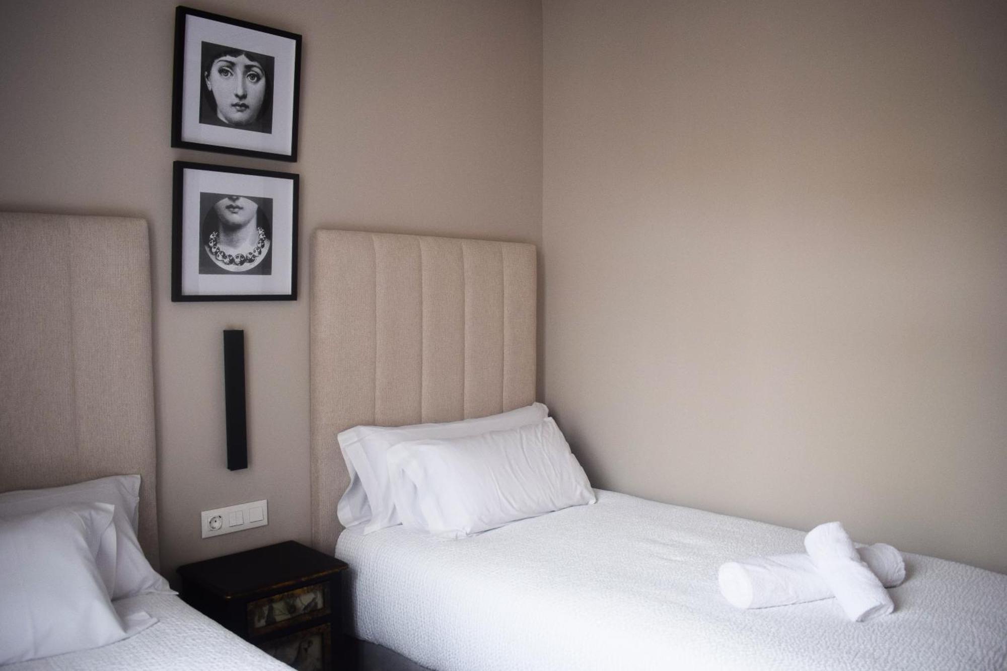 Valencia Apartamentos Goya Екстериор снимка